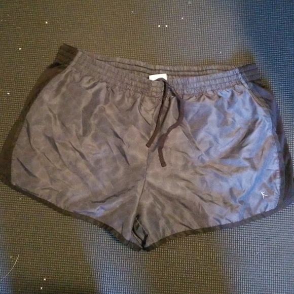 Danskin now shorts - Picture 1 of 2
